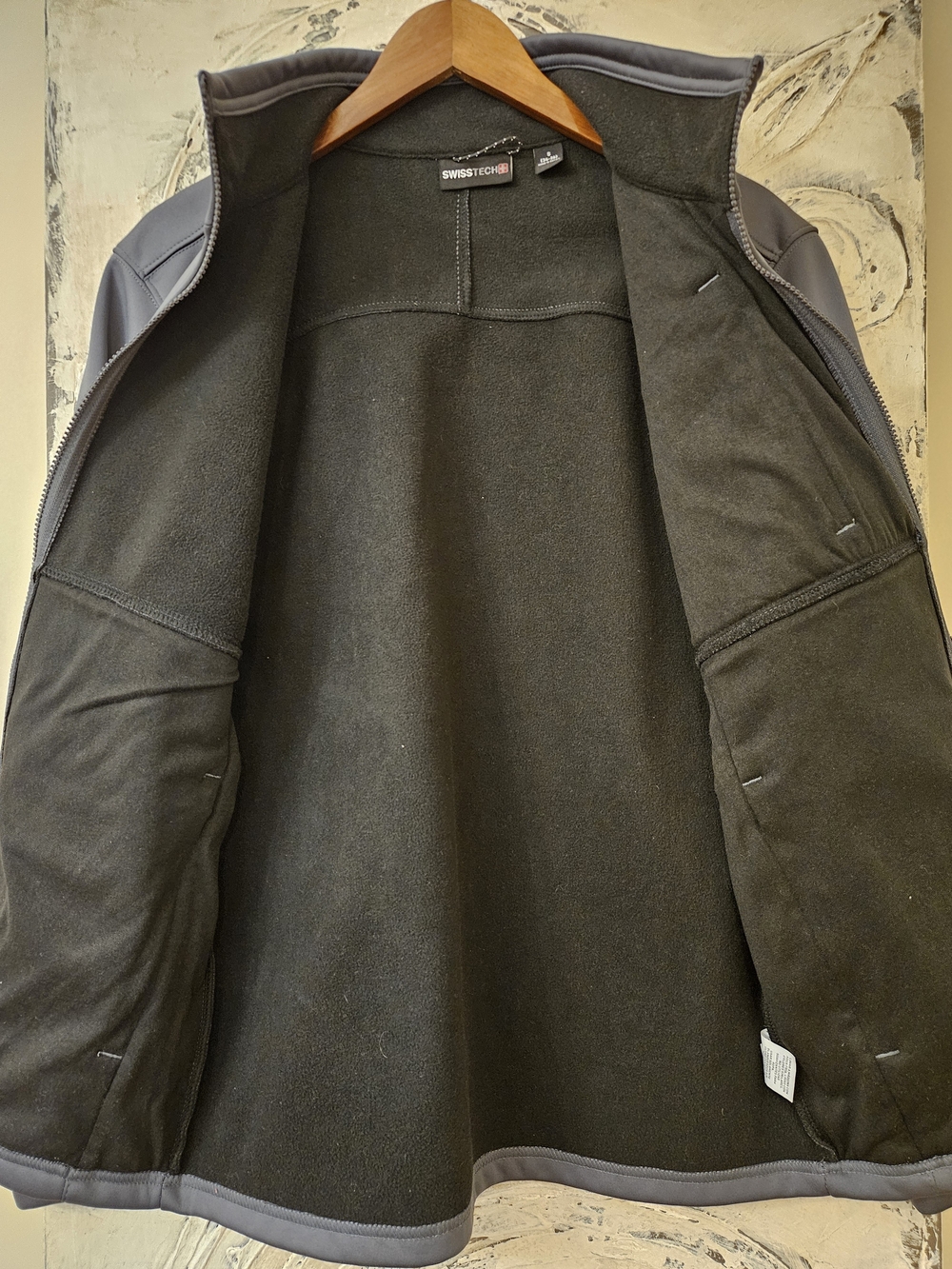 Swiss Tech Men's Gray Full-Zip Performance Softshell Jacket - Picture 5 of 6
